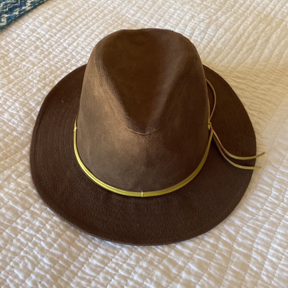 Brown Fedora with Gold Band - Picture 3 of 8